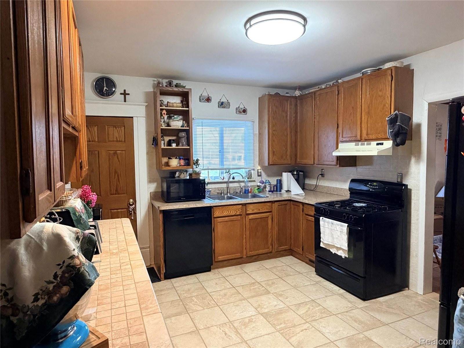 6038 Byron Road, CohoctahTownship_Livingston, MI 48855