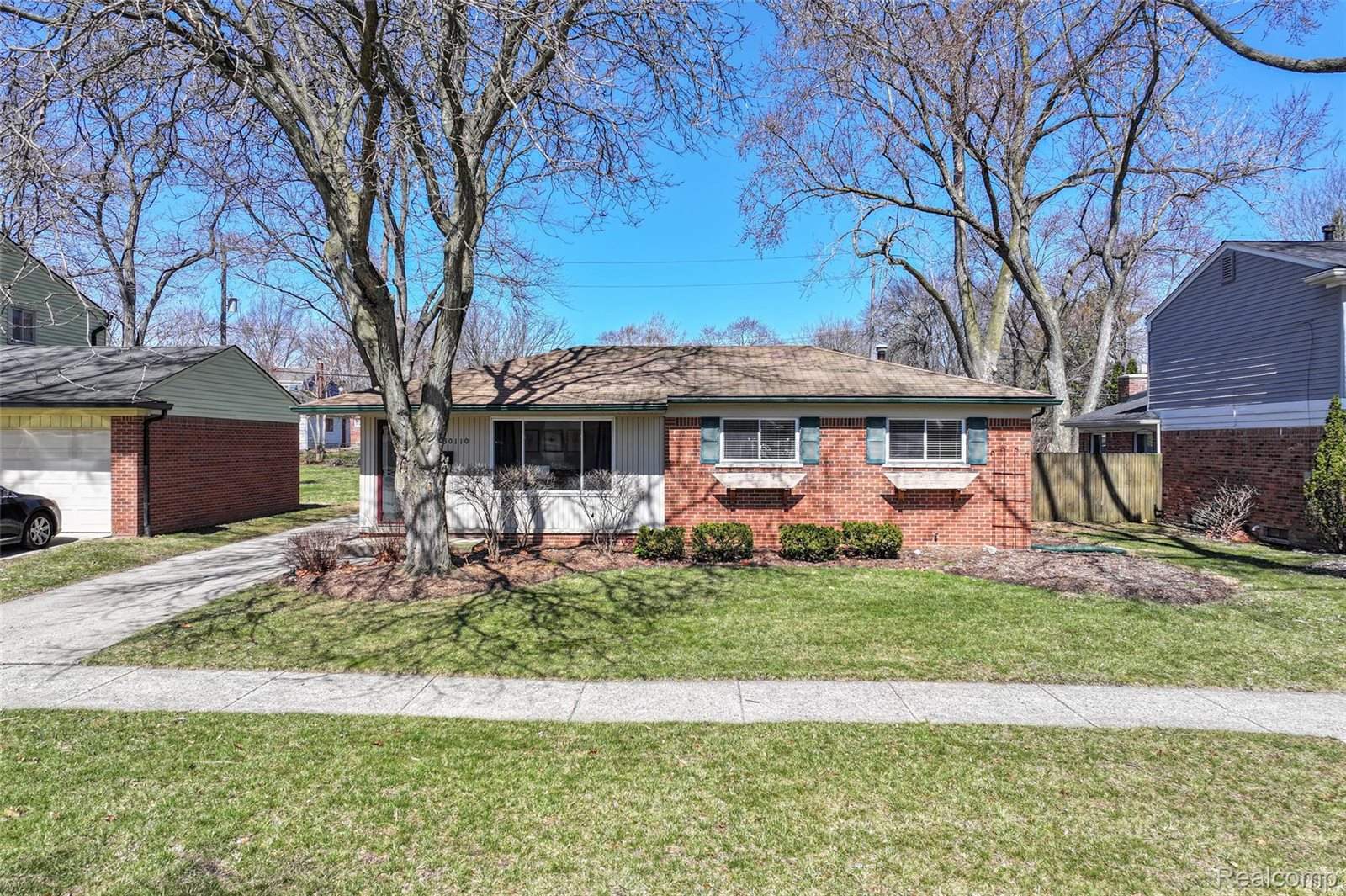 30110 Fink Avenue, FarmingtonHillsCity_Oakland, MI 48336