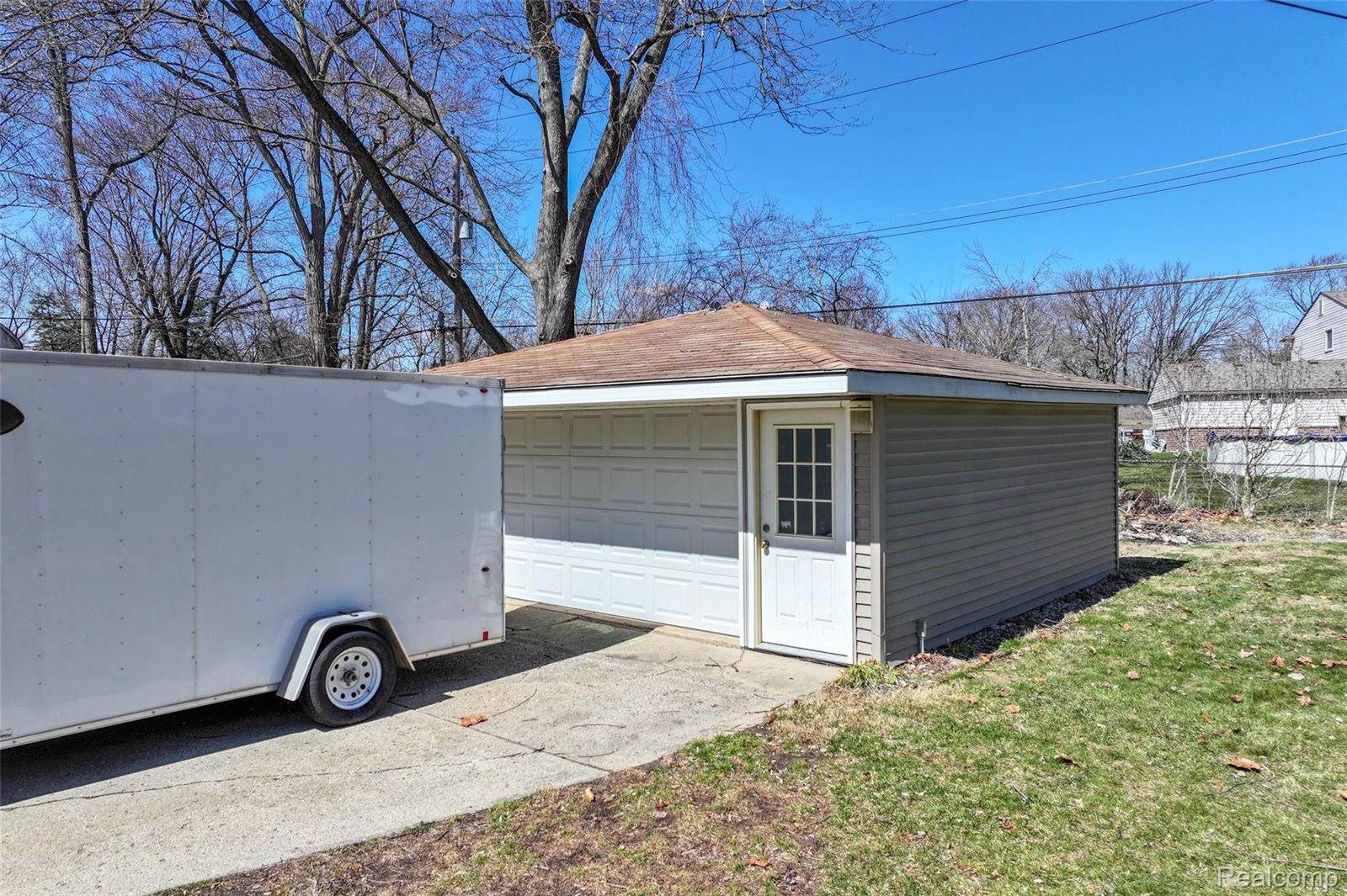 30110 Fink Avenue, FarmingtonHillsCity_Oakland, MI 48336