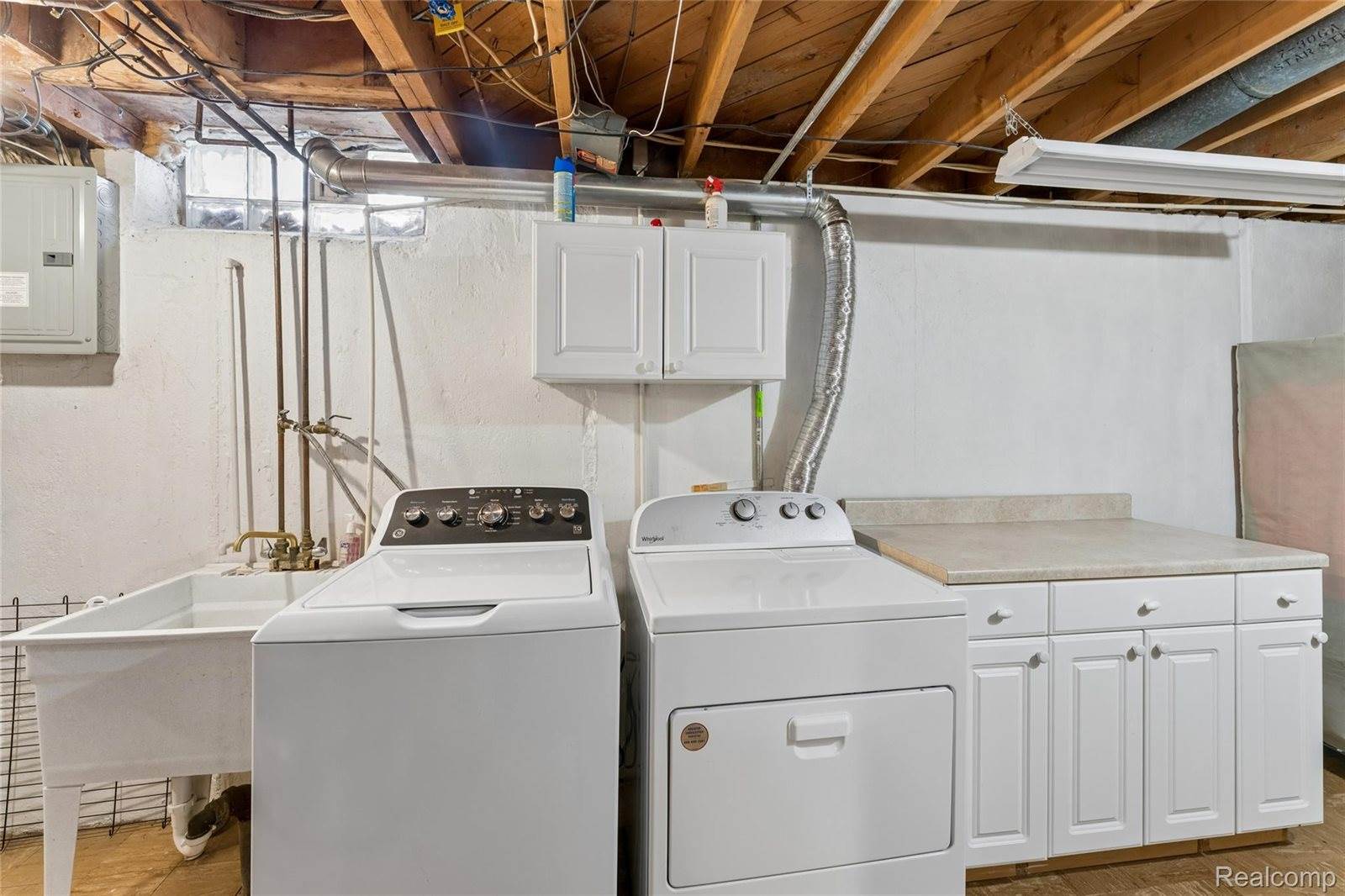30110 Fink Avenue, FarmingtonHillsCity_Oakland, MI 48336