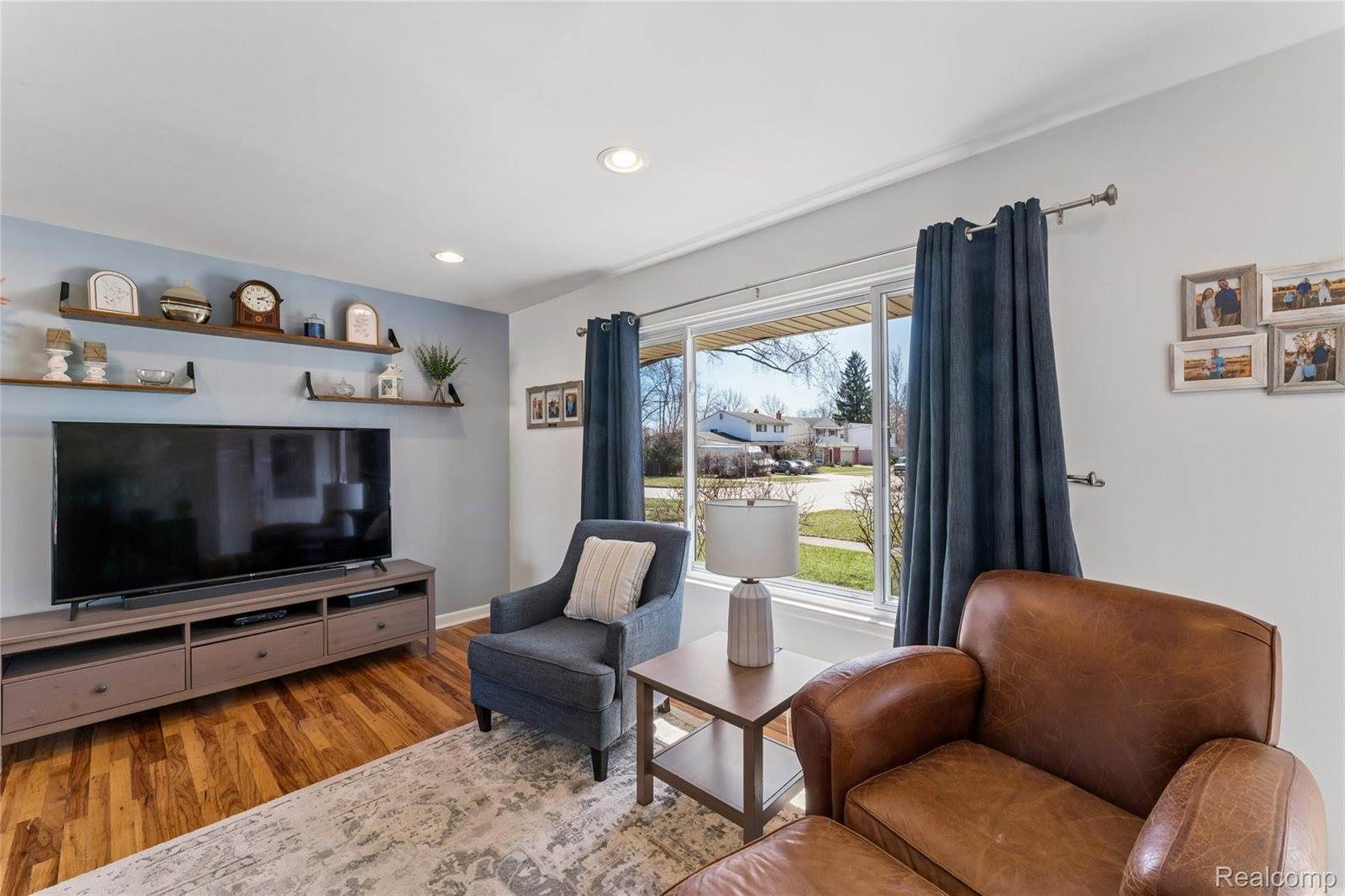 30110 Fink Avenue, FarmingtonHillsCity_Oakland, MI 48336
