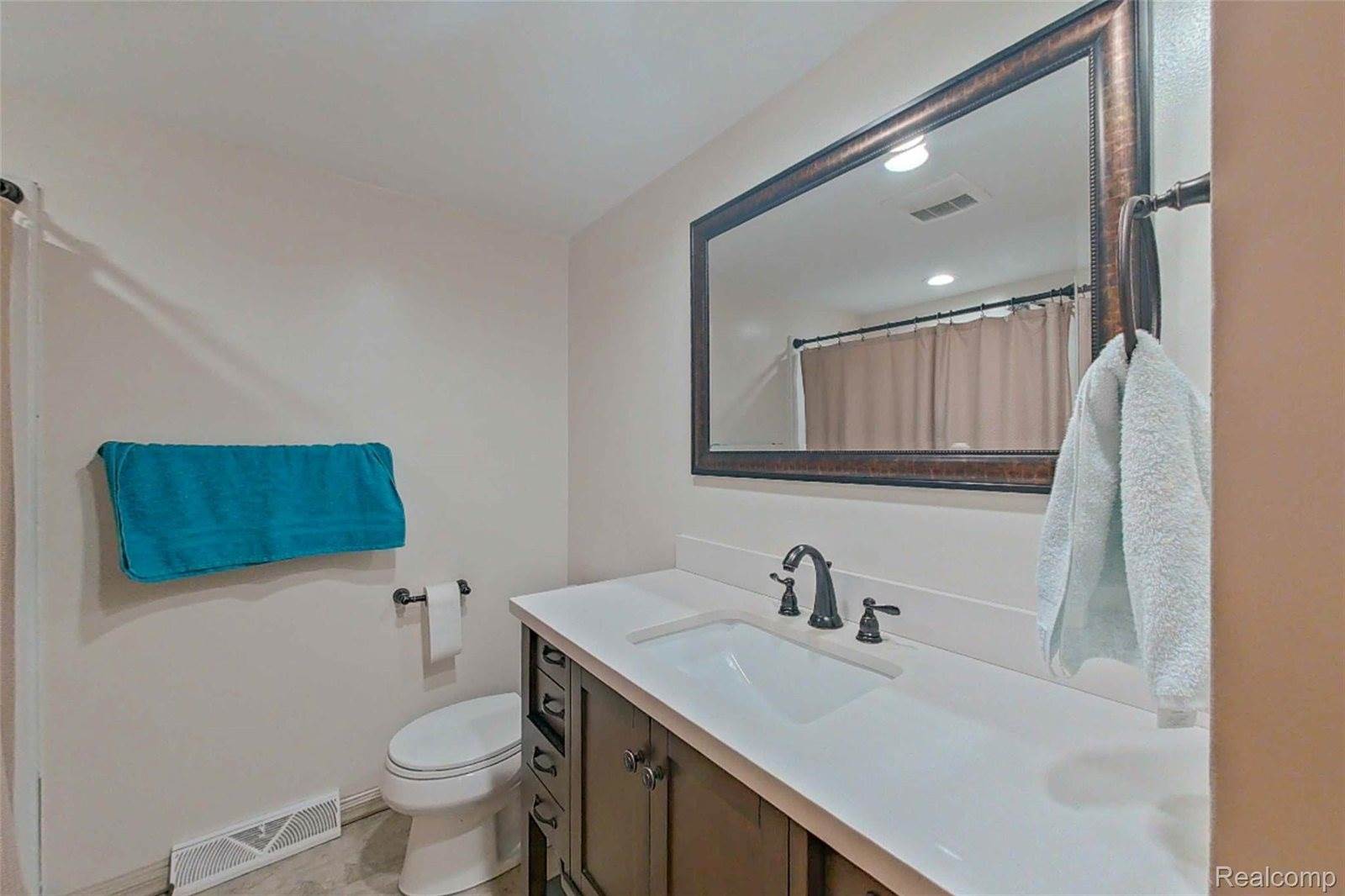 5920 Campbell Corners Drive, OceolaTownship_Livingston, MI 48855
