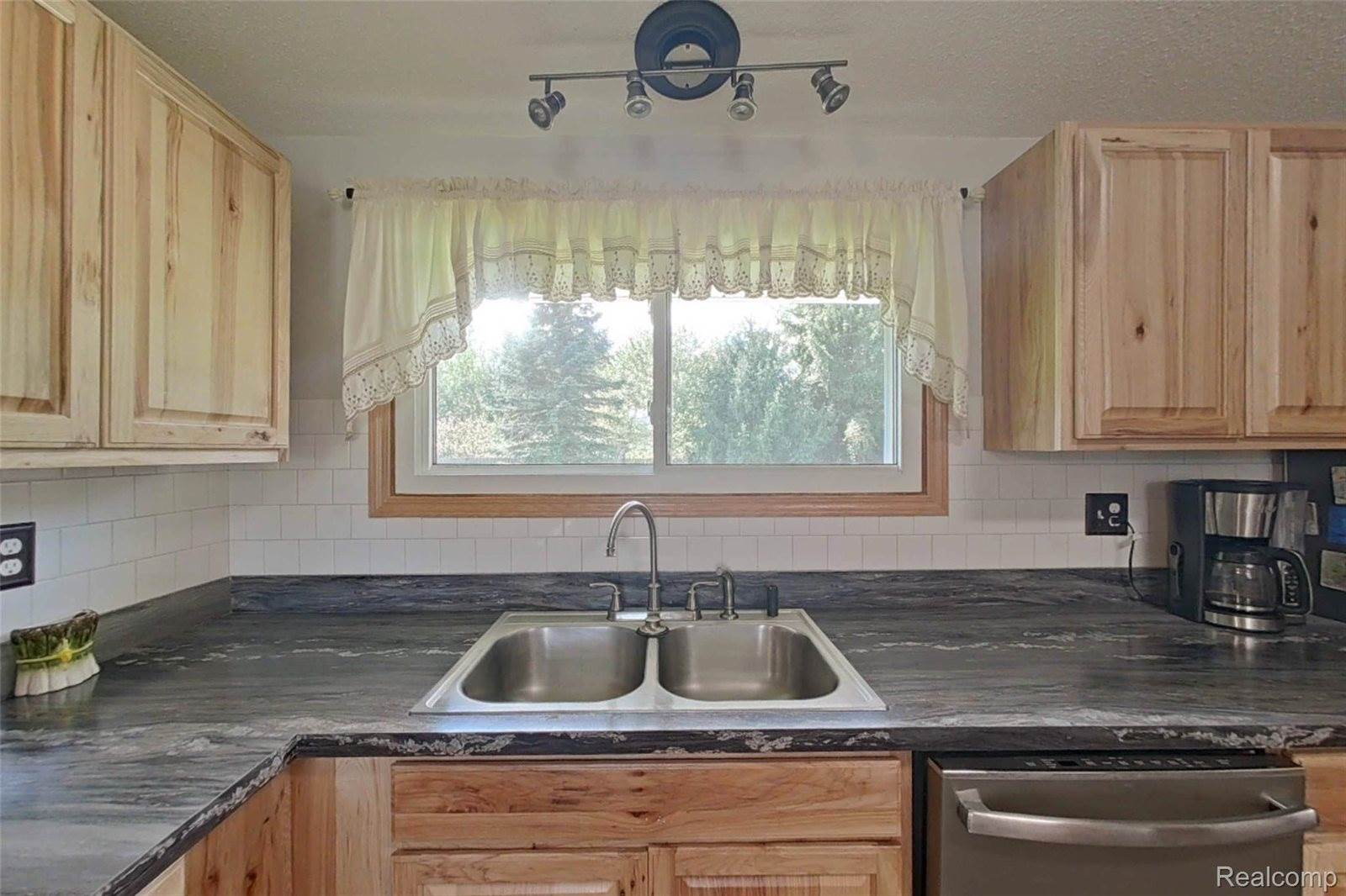 5920 Campbell Corners Drive, OceolaTownship_Livingston, MI 48855
