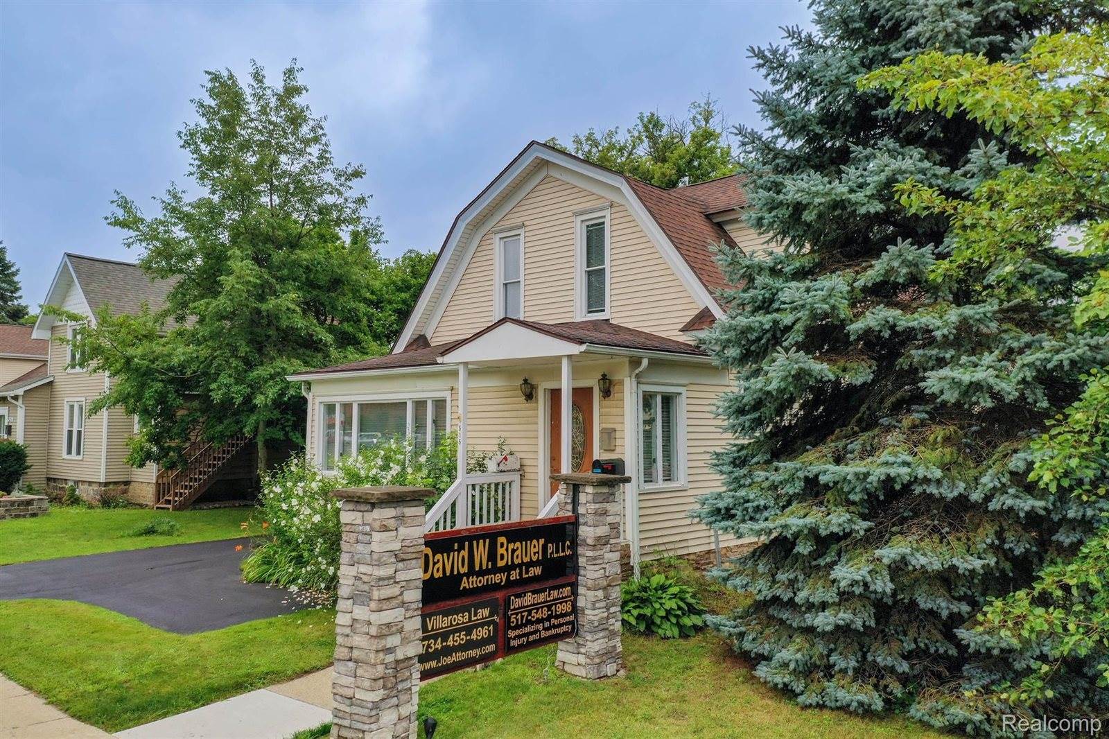 515 East Grand River Avenue, HowellCity_Livingston, MI 48843