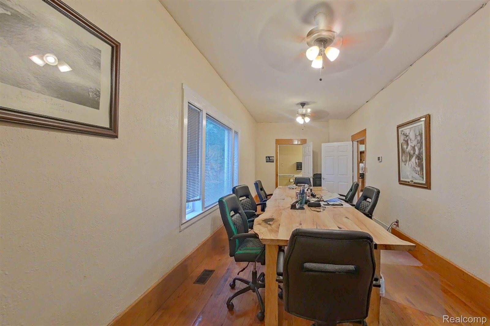 515 East Grand River Avenue, HowellCity_Livingston, MI 48843