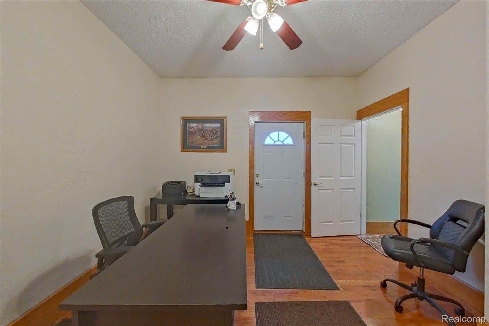 515 East Grand River Avenue, HowellCity_Livingston, MI 48843