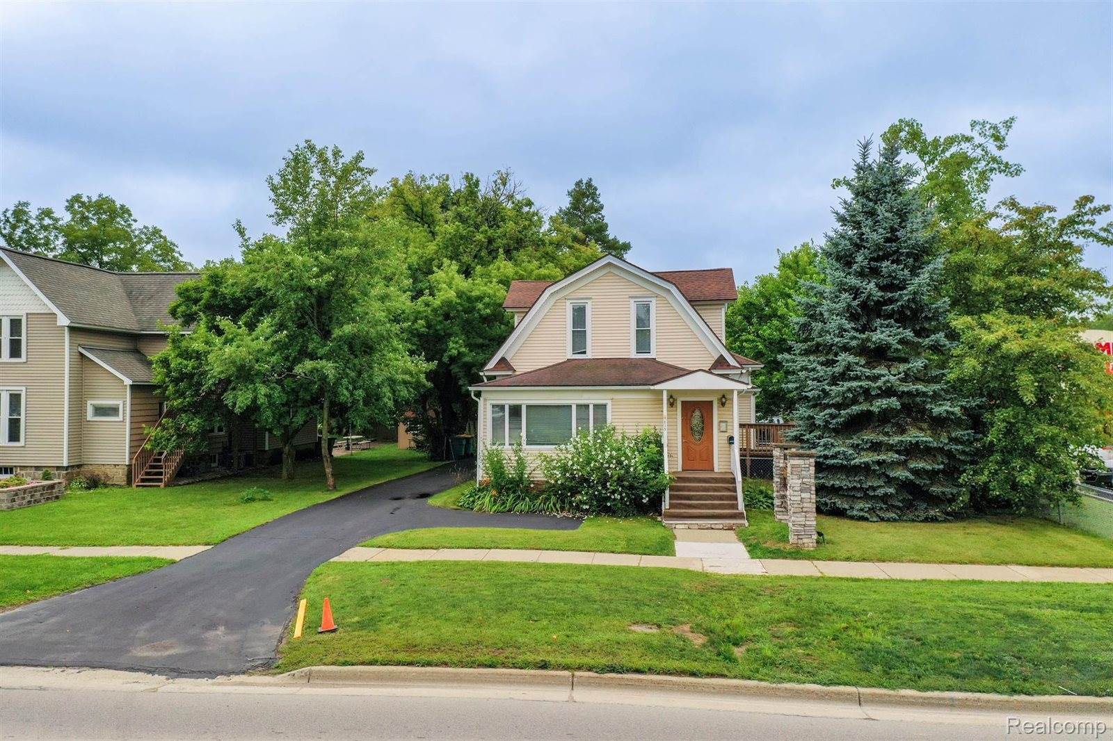 515 East Grand River Avenue, HowellCity_Livingston, MI 48843