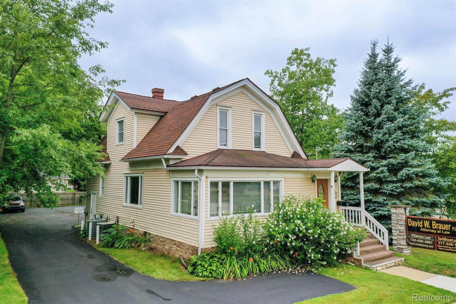 515 East Grand River Avenue, HowellCity_Livingston, MI 48843
