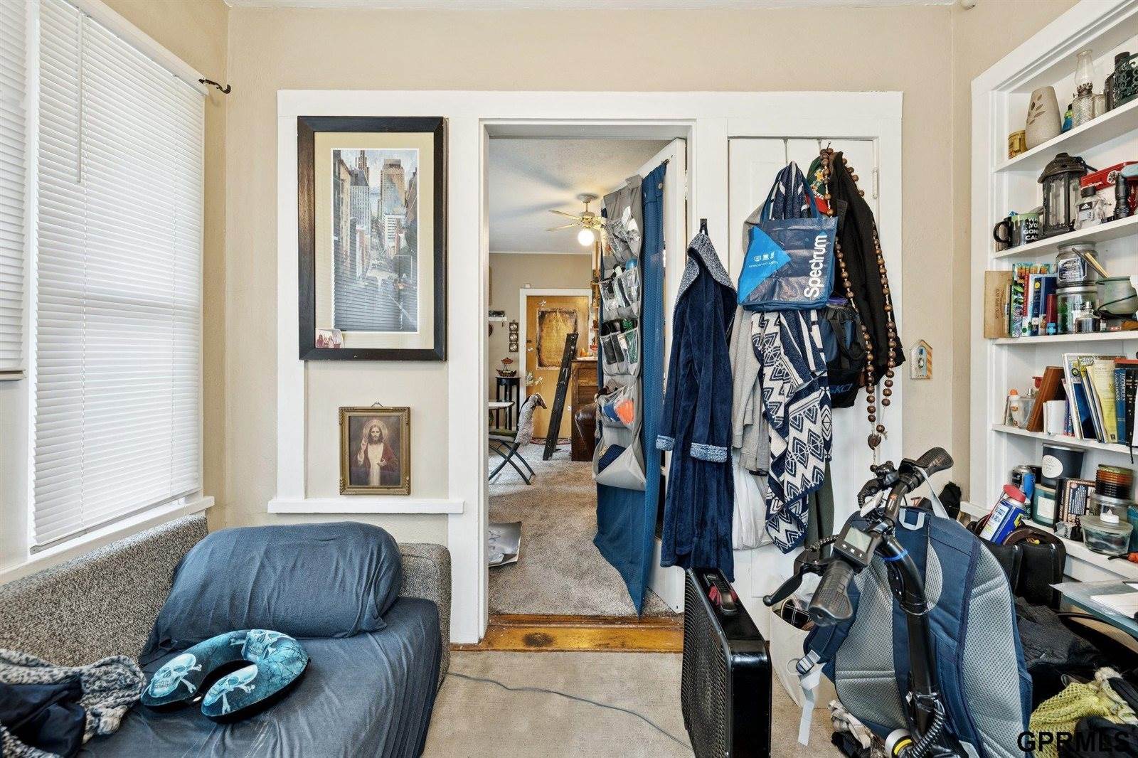 1738 South 32Nd Avenue, Omaha, NE 68105