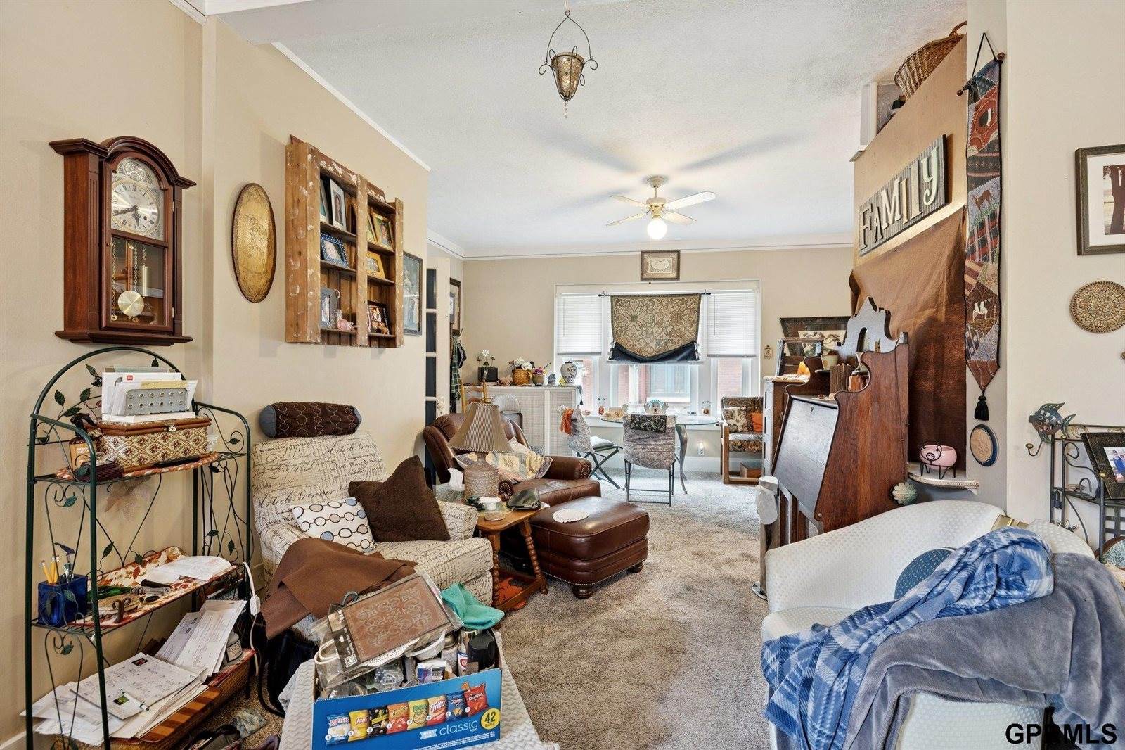 1738 South 32Nd Avenue, Omaha, NE 68105