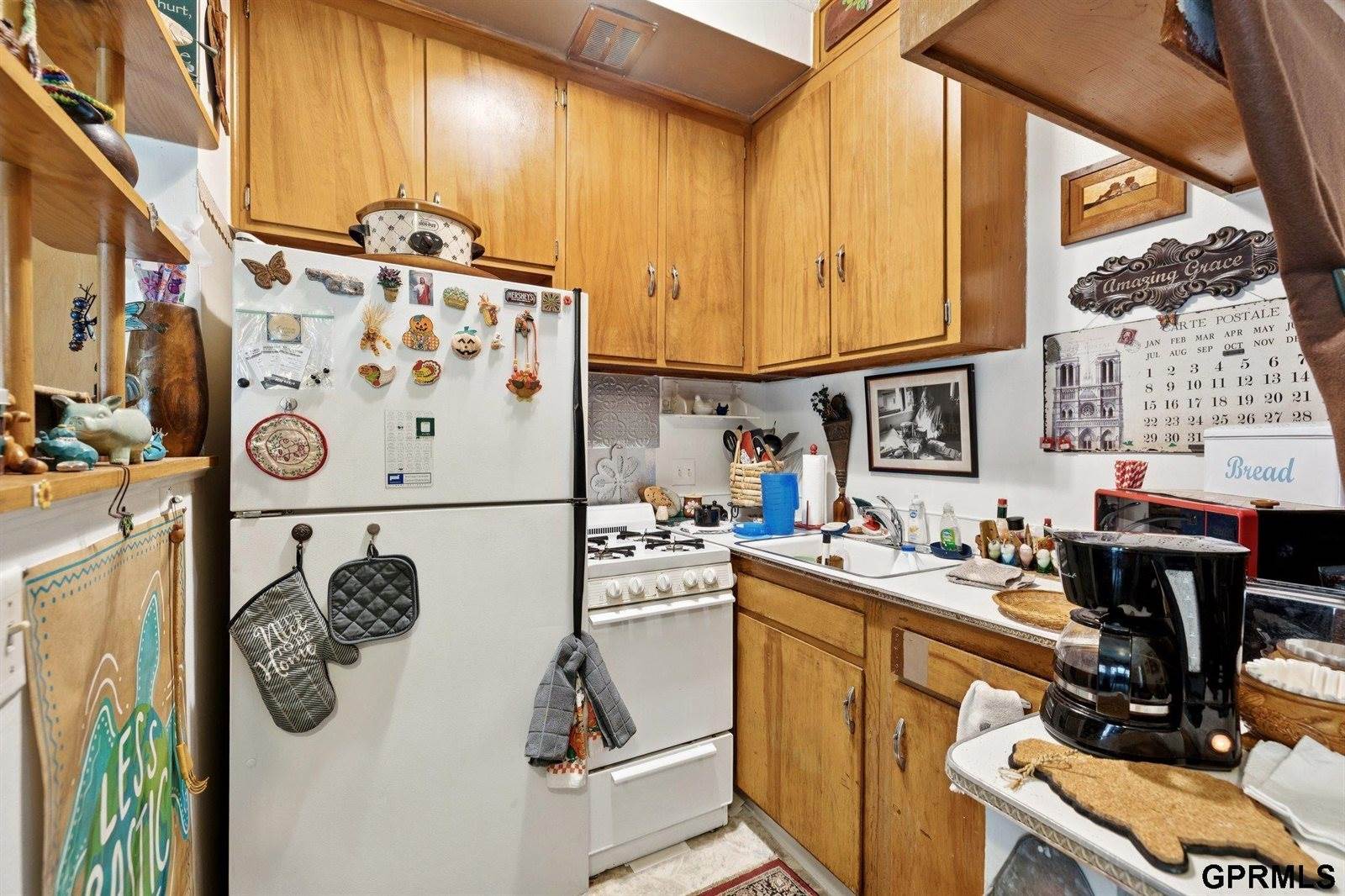 1738 South 32Nd Avenue, Omaha, NE 68105