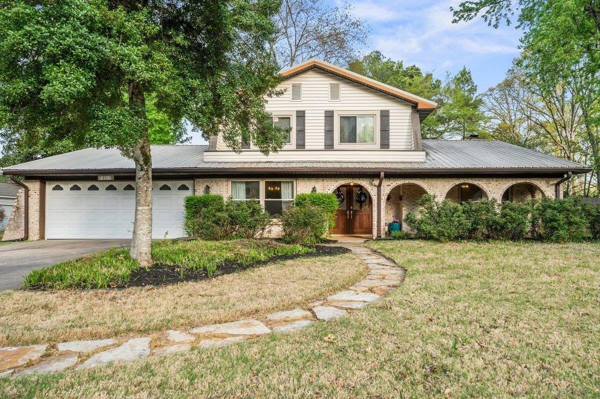 2135 Brierbrook Rd, Germantown, TN 38138