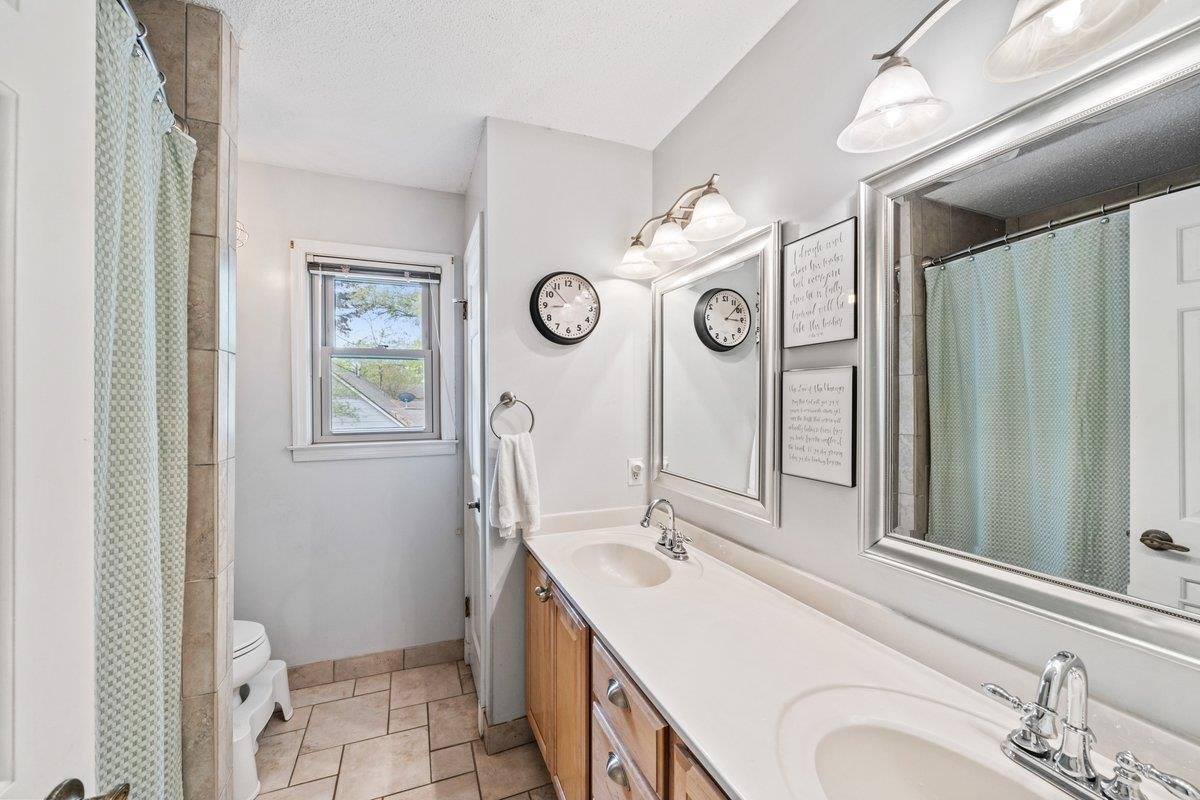 2135 Brierbrook Rd, Germantown, TN 38138