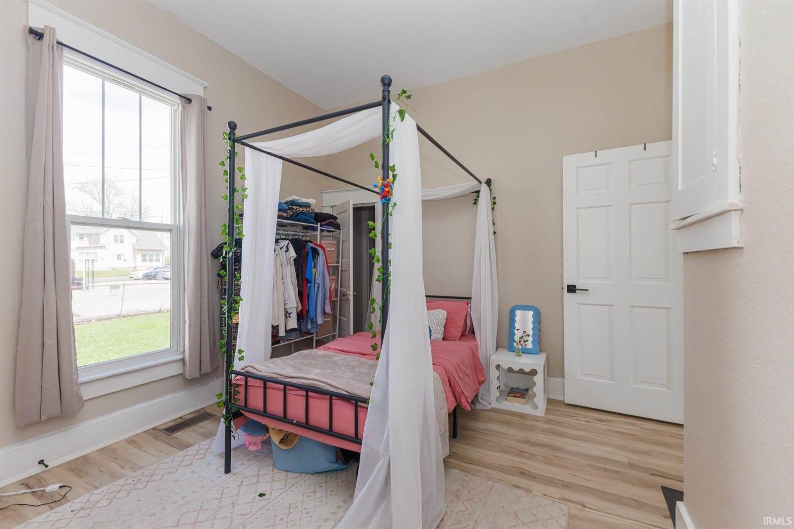 406 N Alameda Drive, Muncie, IN 47303