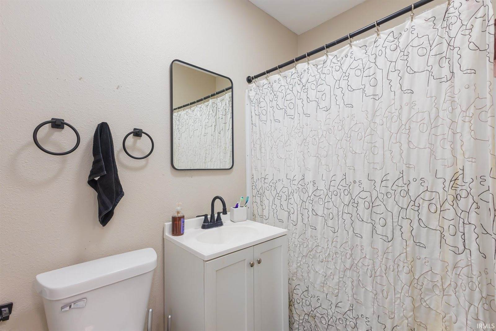 406 N Alameda Drive, Muncie, IN 47303