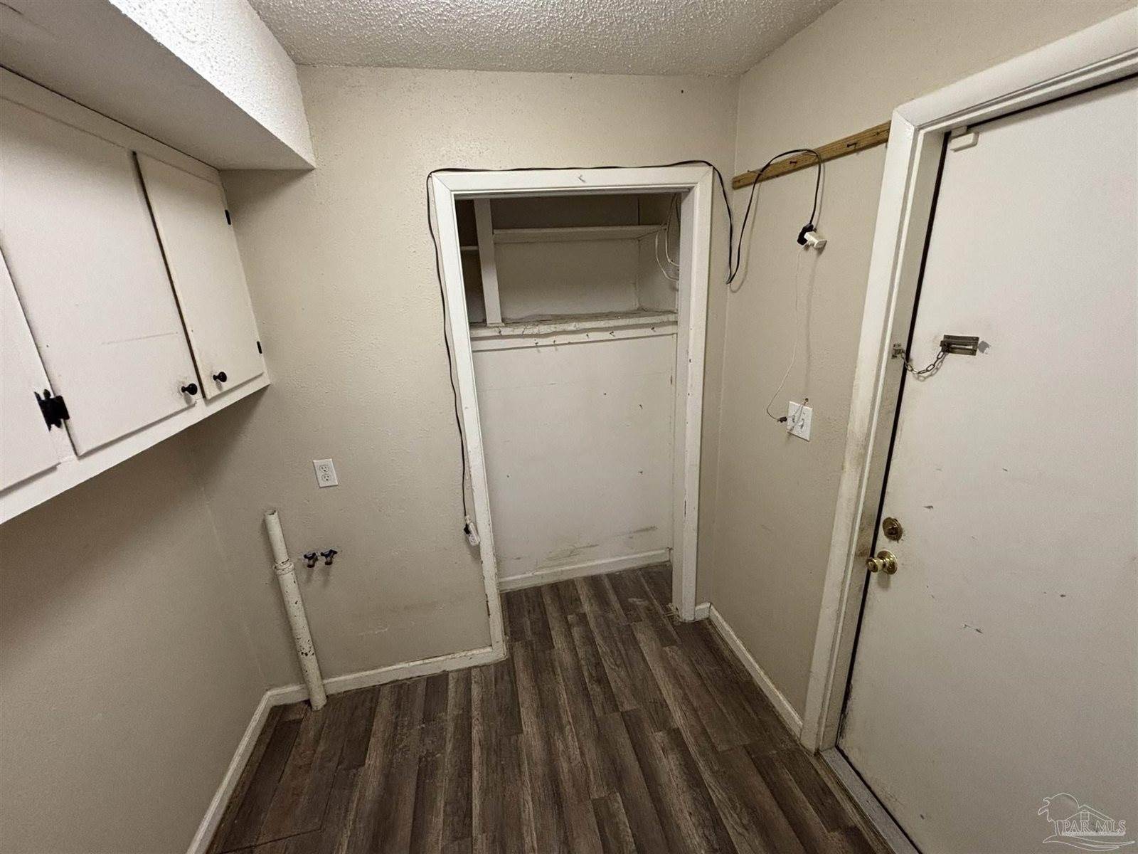 78 Hunter Ave, Pensacola, FL 32505