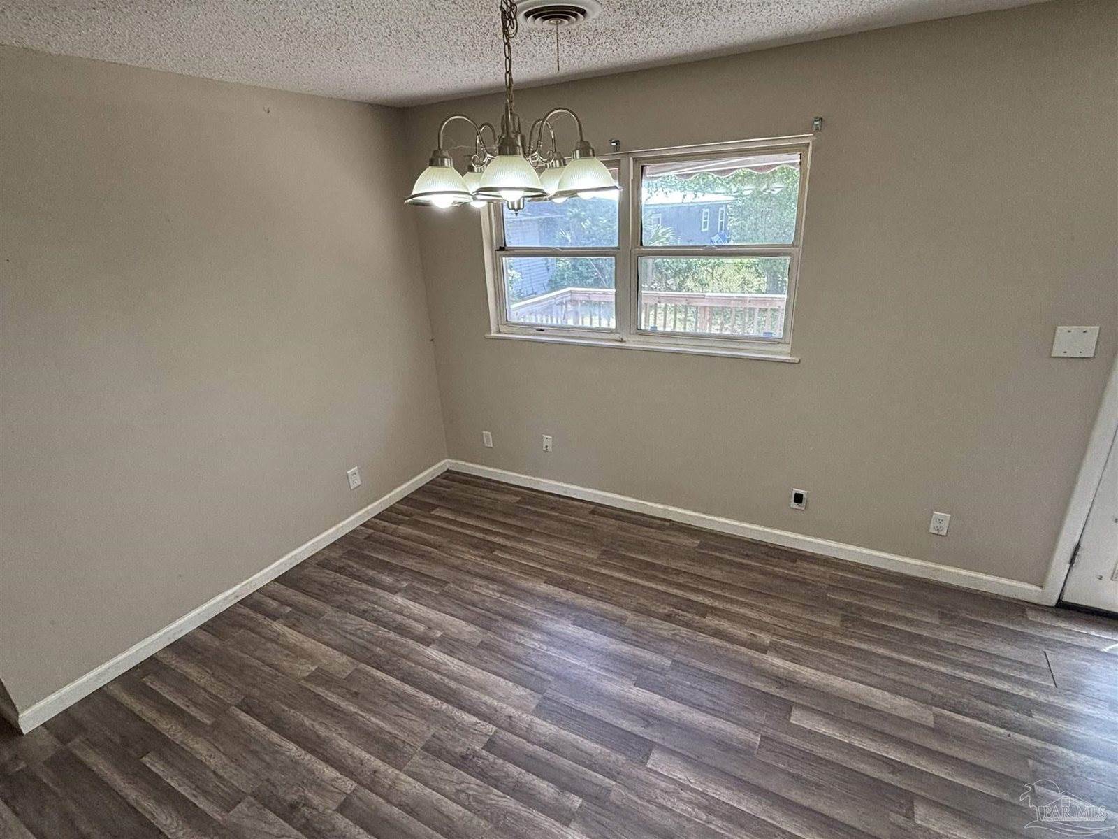 78 Hunter Ave, Pensacola, FL 32505