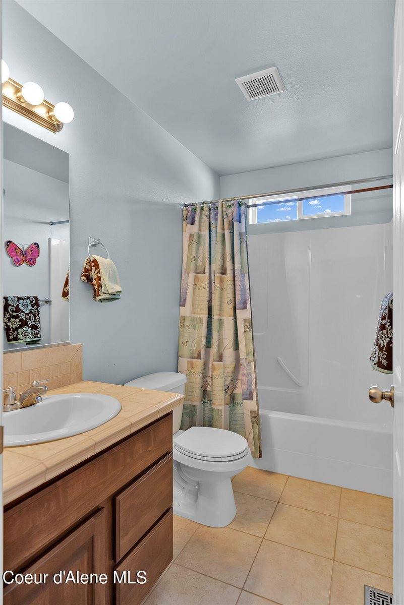 2840 West Mulberry Ct, Hayden, ID 83835