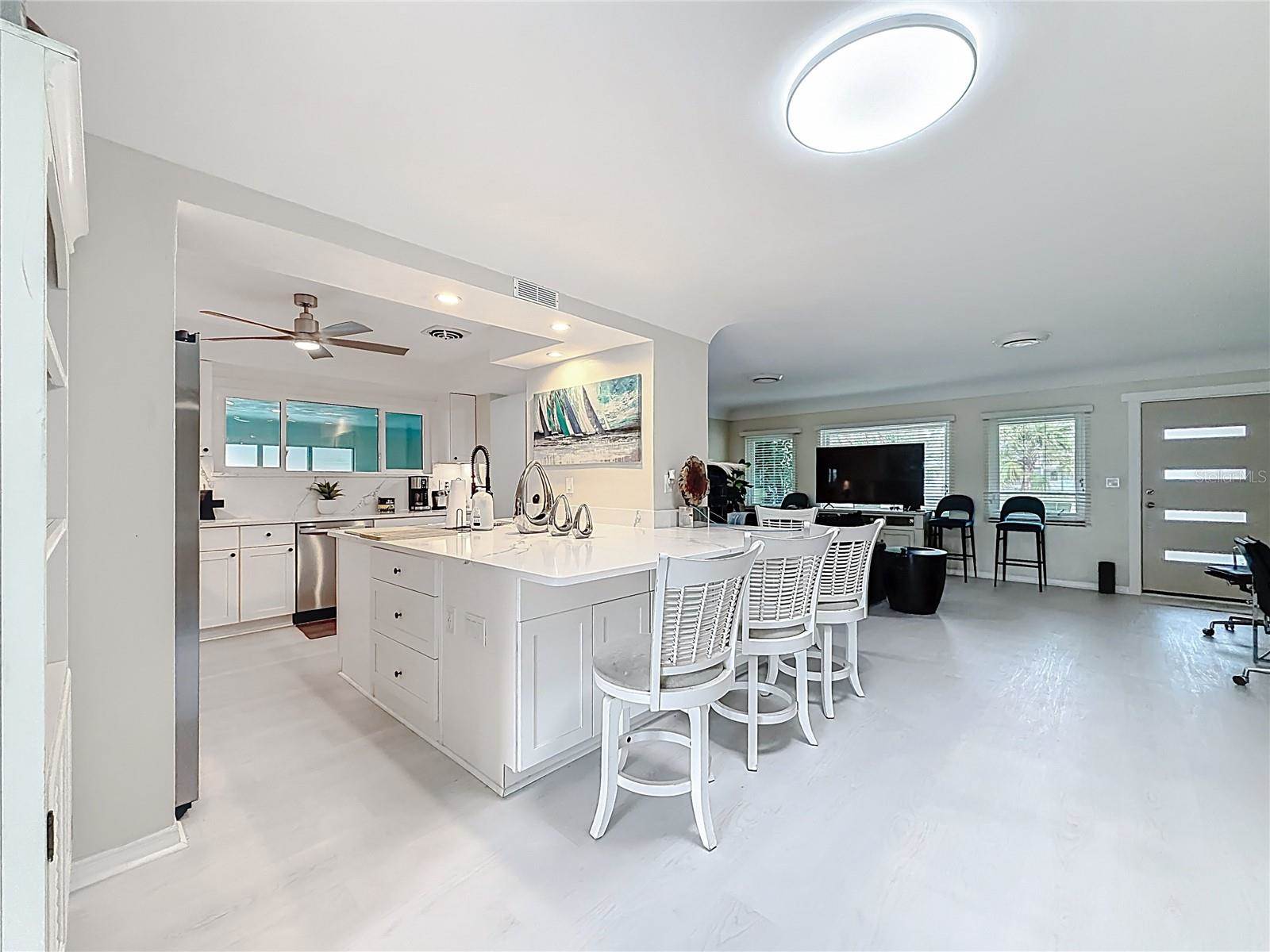 6170 7TH Avenue North, Saint Petersburg, FL 33710