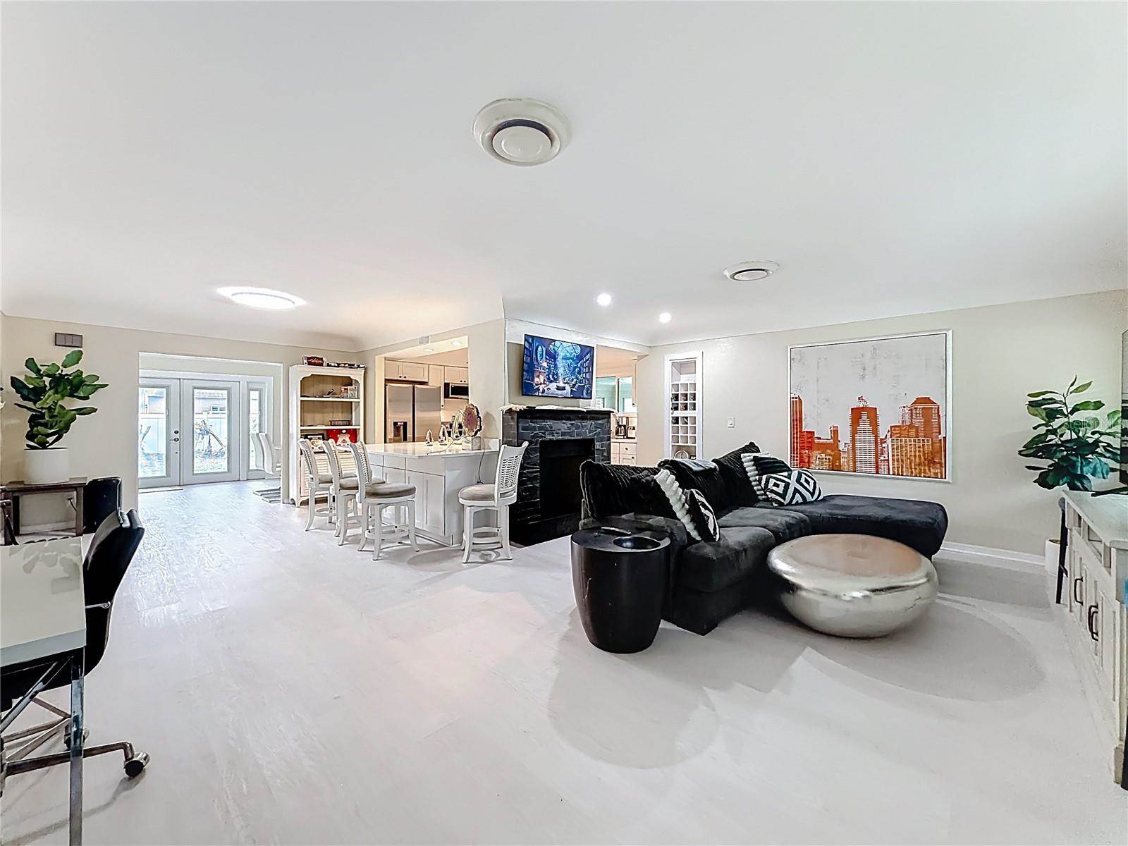 6170 7TH Avenue North, Saint Petersburg, FL 33710