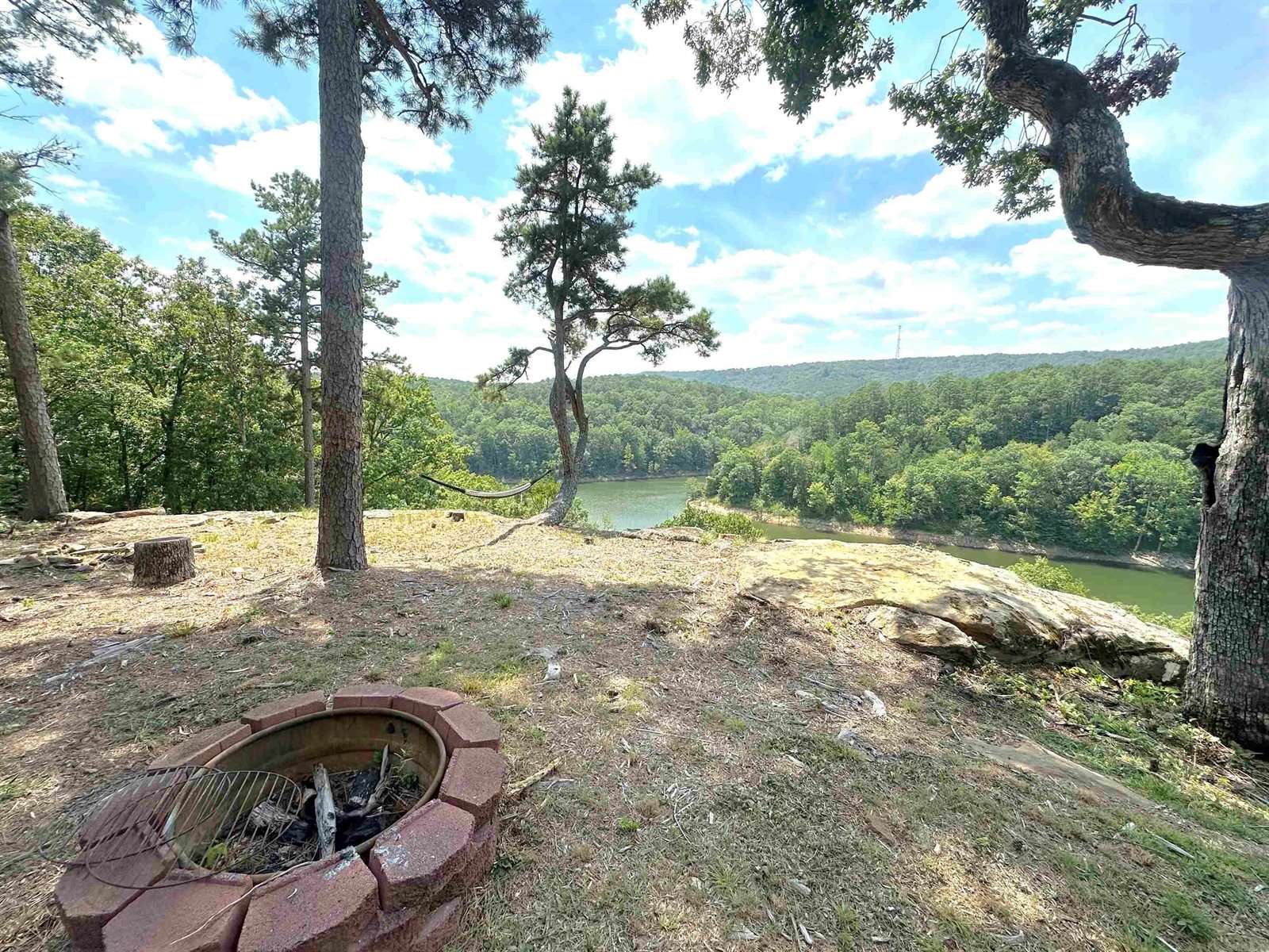 170 Lynn Creek Dr, Fairfield Bay, AR 72088