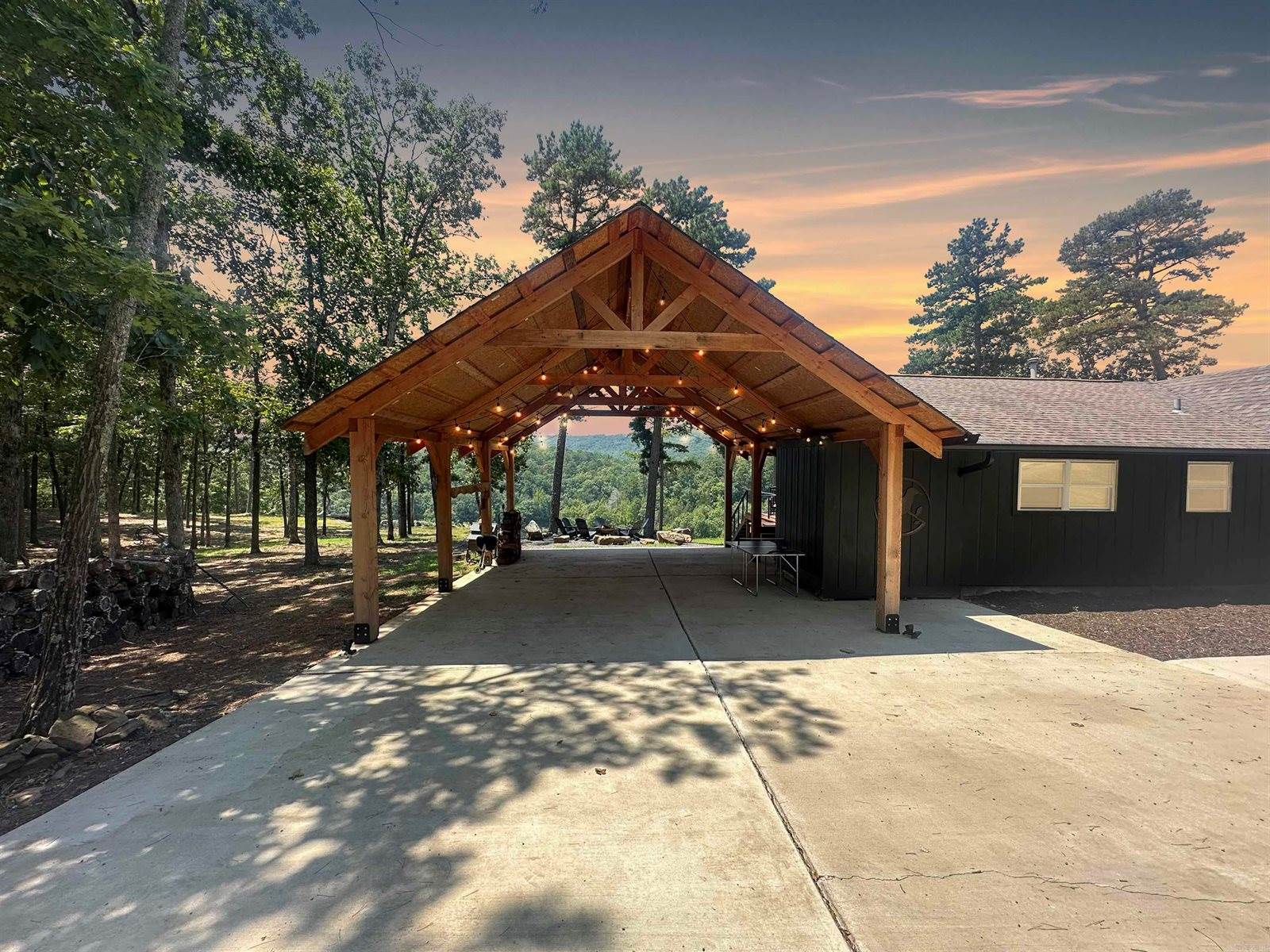 170 Lynn Creek Dr, Fairfield Bay, AR 72088