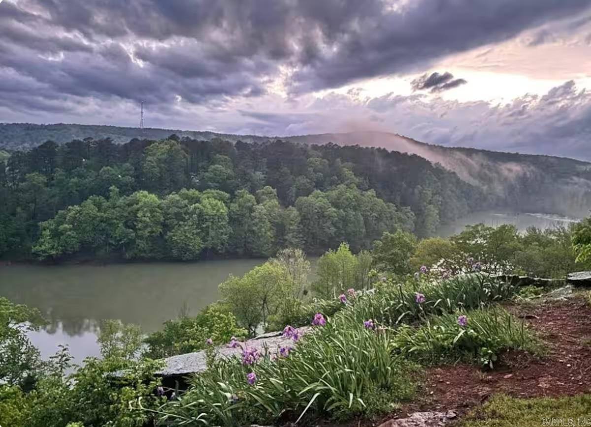 170 Lynn Creek Dr, Fairfield Bay, AR 72088