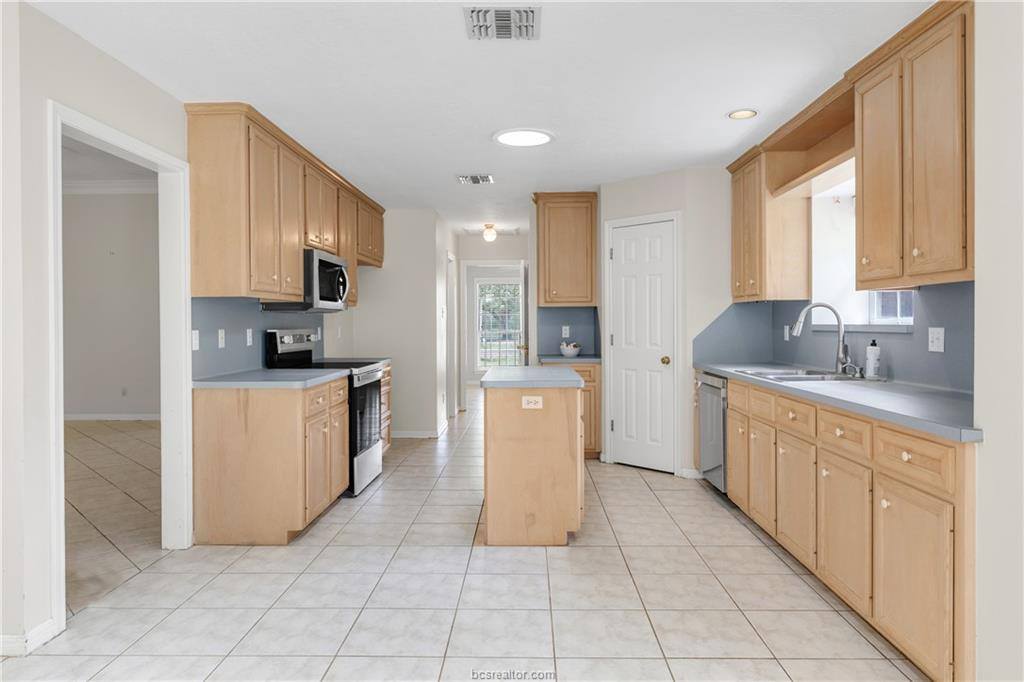 3560 Preakness Circle, College Station, TX 77845