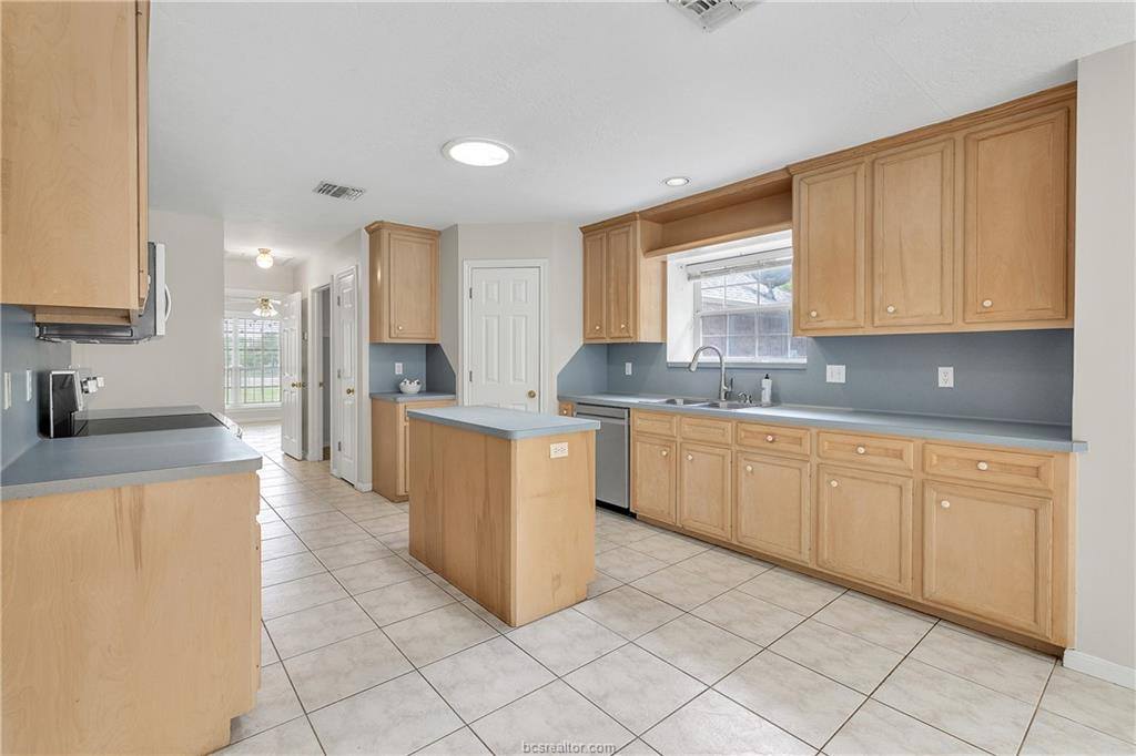 3560 Preakness Circle, College Station, TX 77845