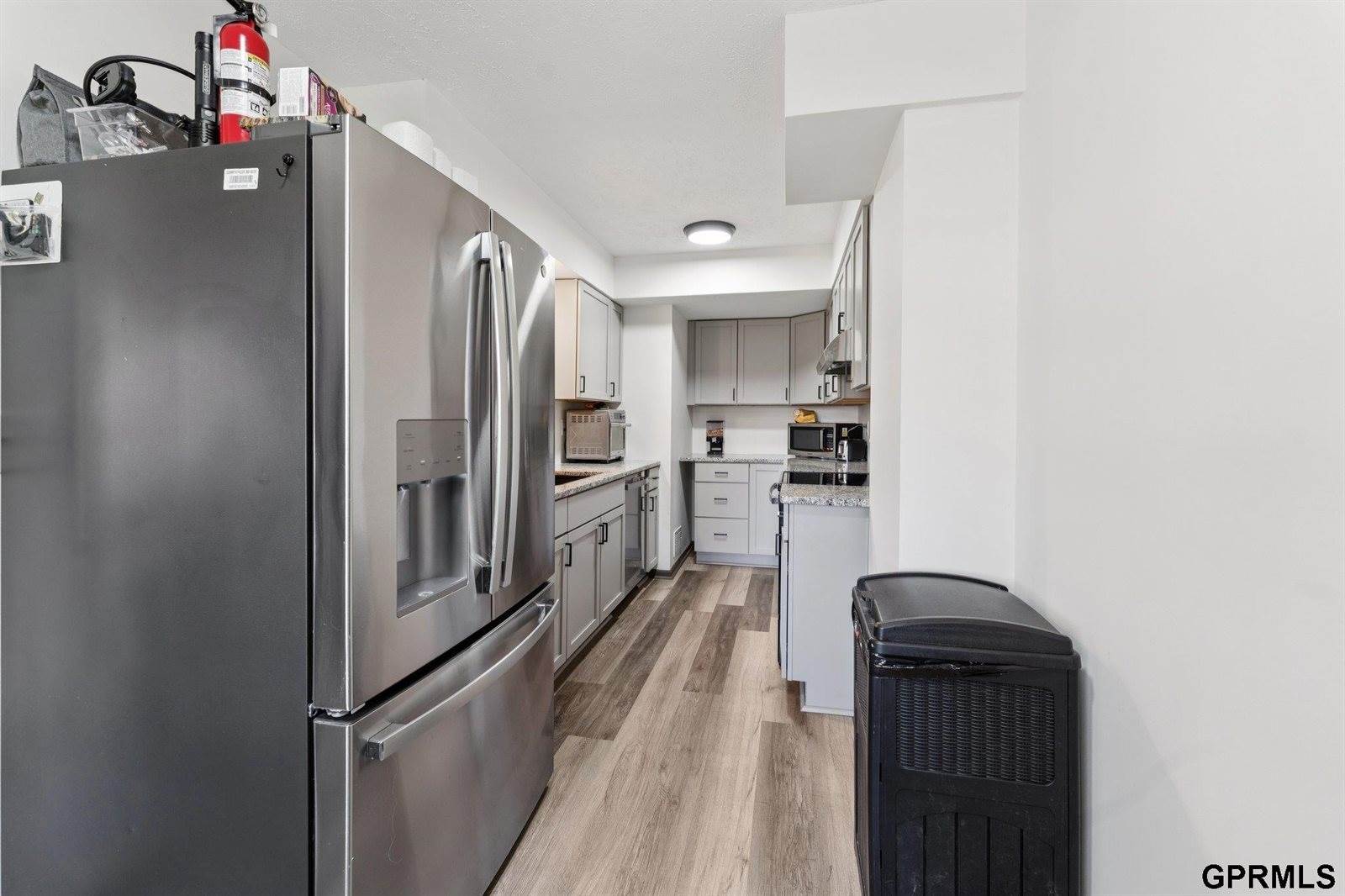 823 North 123 Court, Omaha, NE 68154