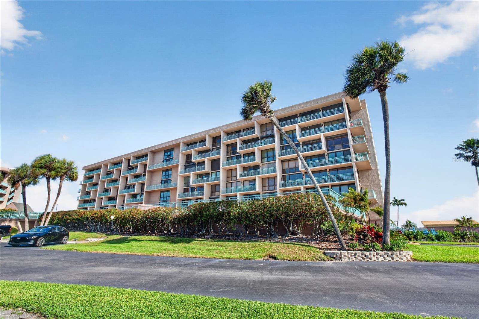 1 Key Capri, #103E, Treasure Island, FL 33706