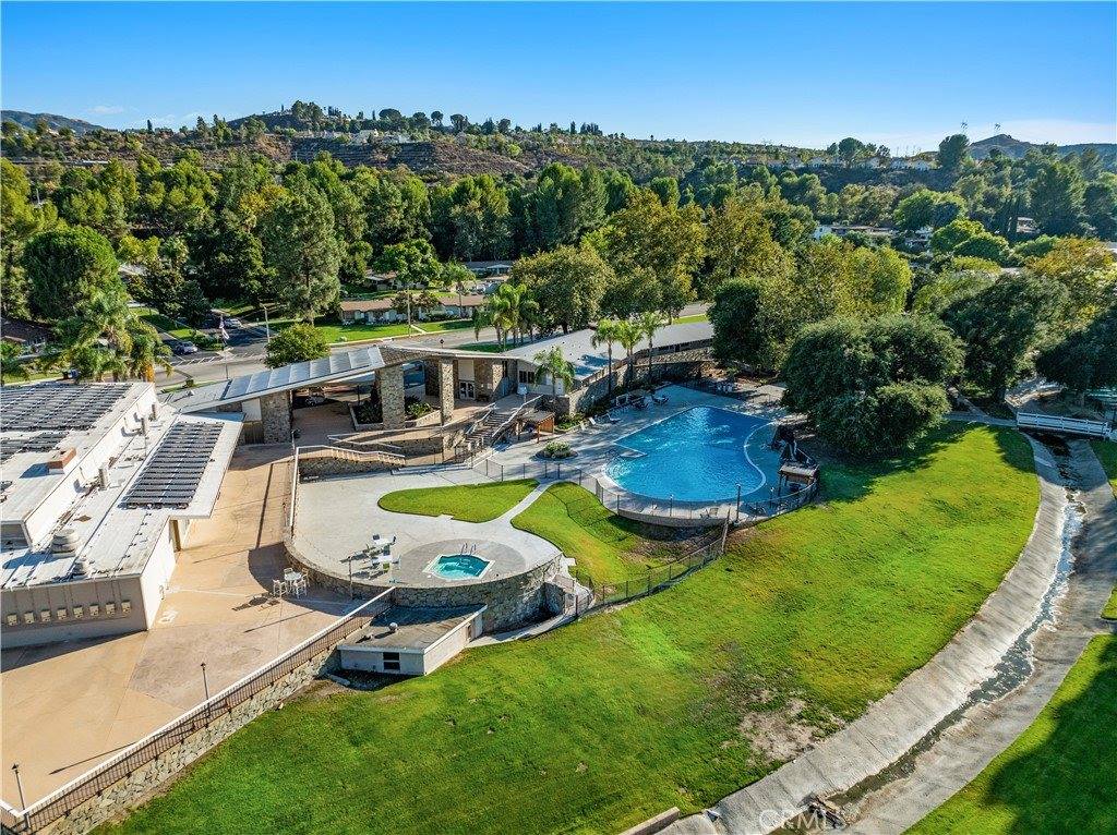 26835 Avenue Of The Oaks, Newhall, CA 91321