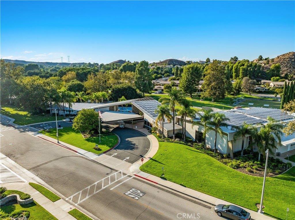 26835 Avenue Of The Oaks, Newhall, CA 91321