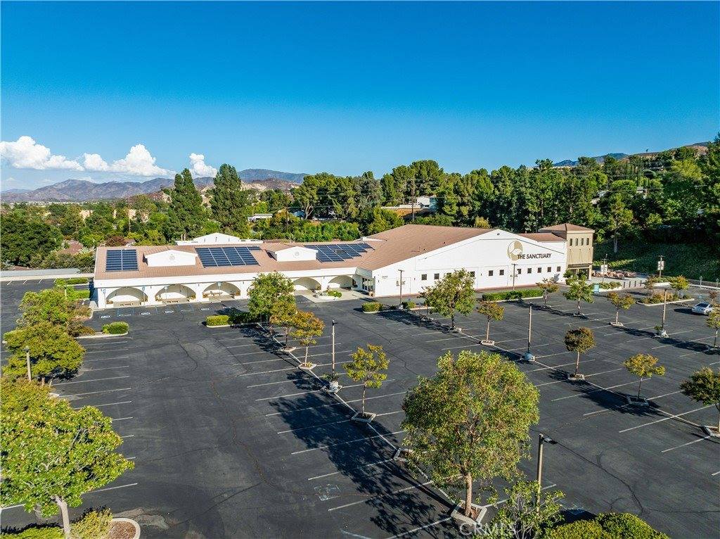26835 Avenue Of The Oaks, Newhall, CA 91321
