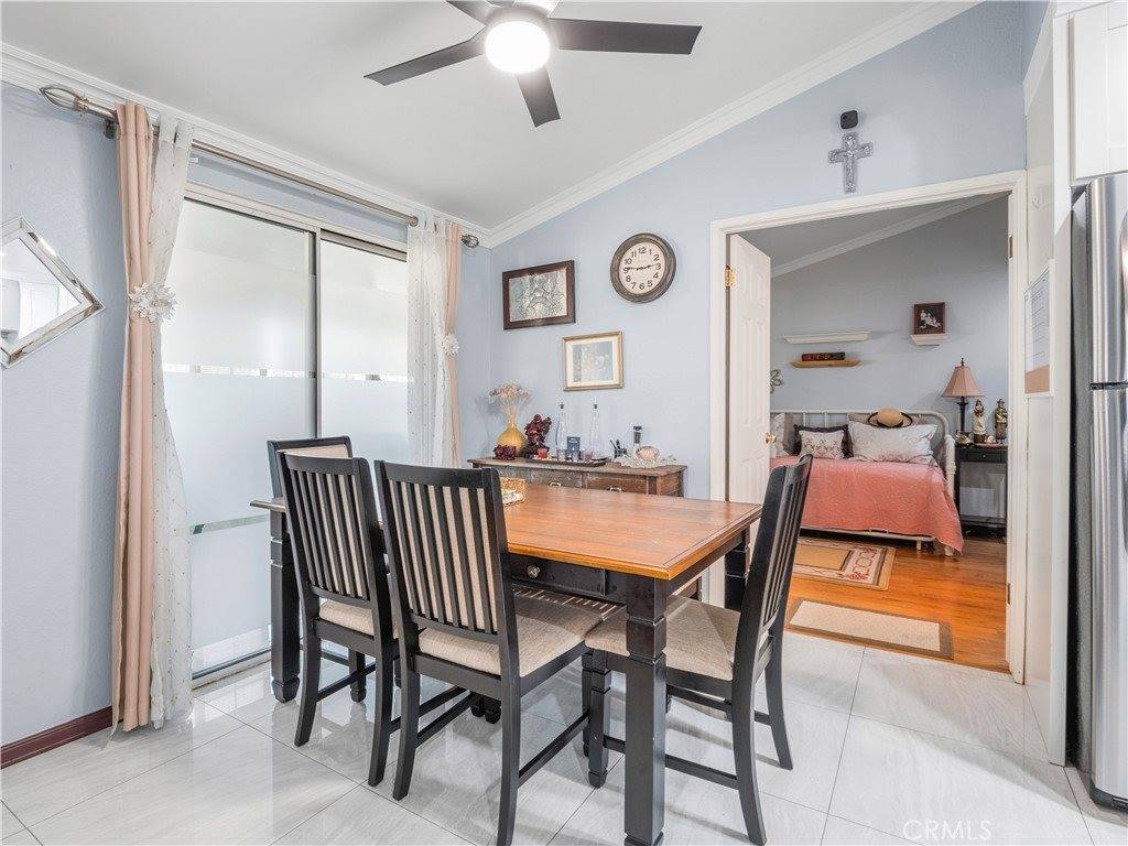 26835 Avenue Of The Oaks, Newhall, CA 91321