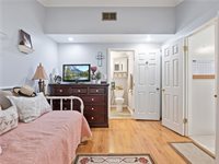 26835 Avenue Of The Oaks, Newhall, CA 91321