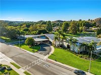 26835 Avenue Of The Oaks, Newhall, CA 91321