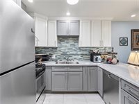 26835 Avenue Of The Oaks, Newhall, CA 91321