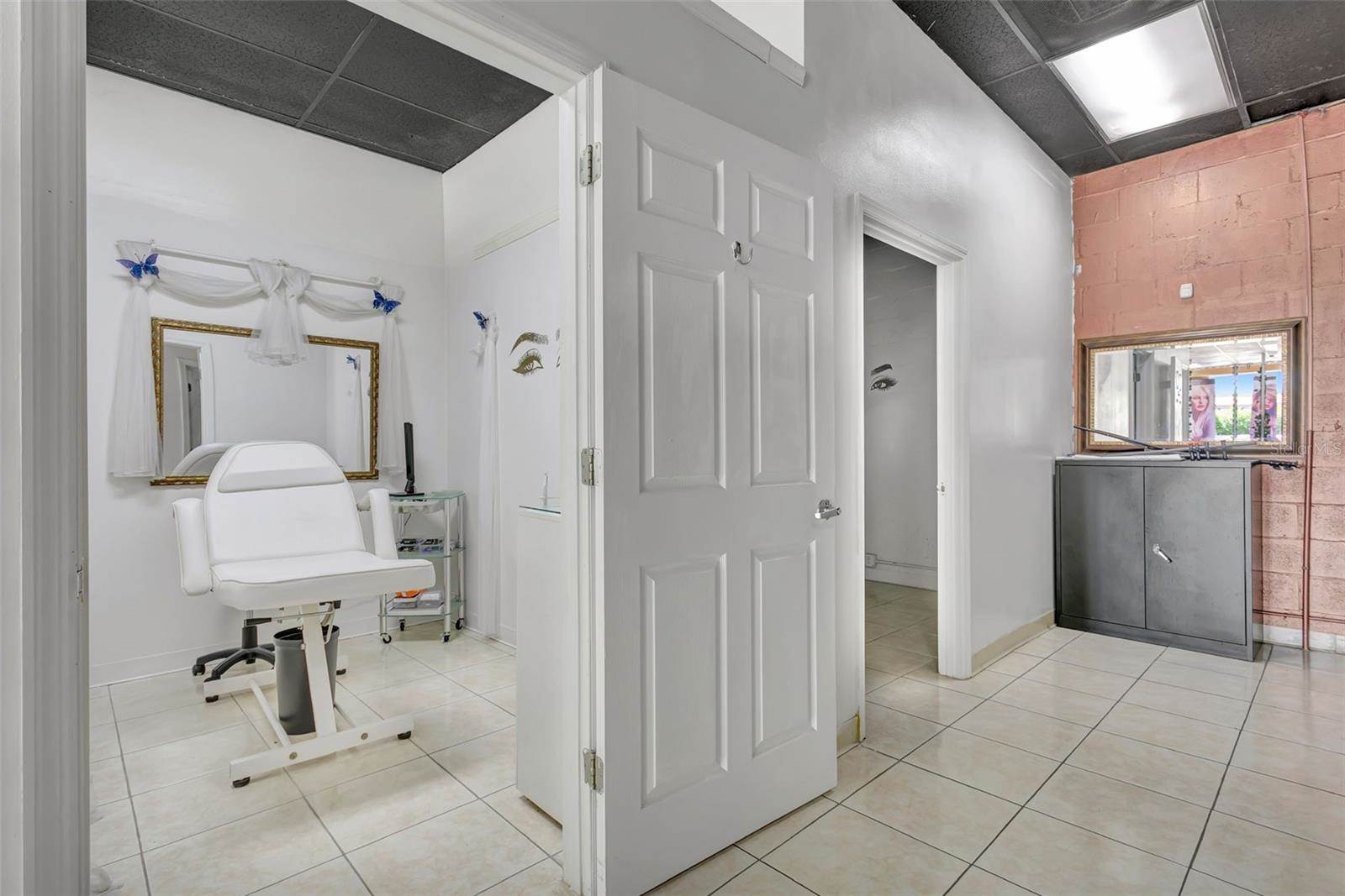 1903 East FL 60, Valrico, FL 33594
