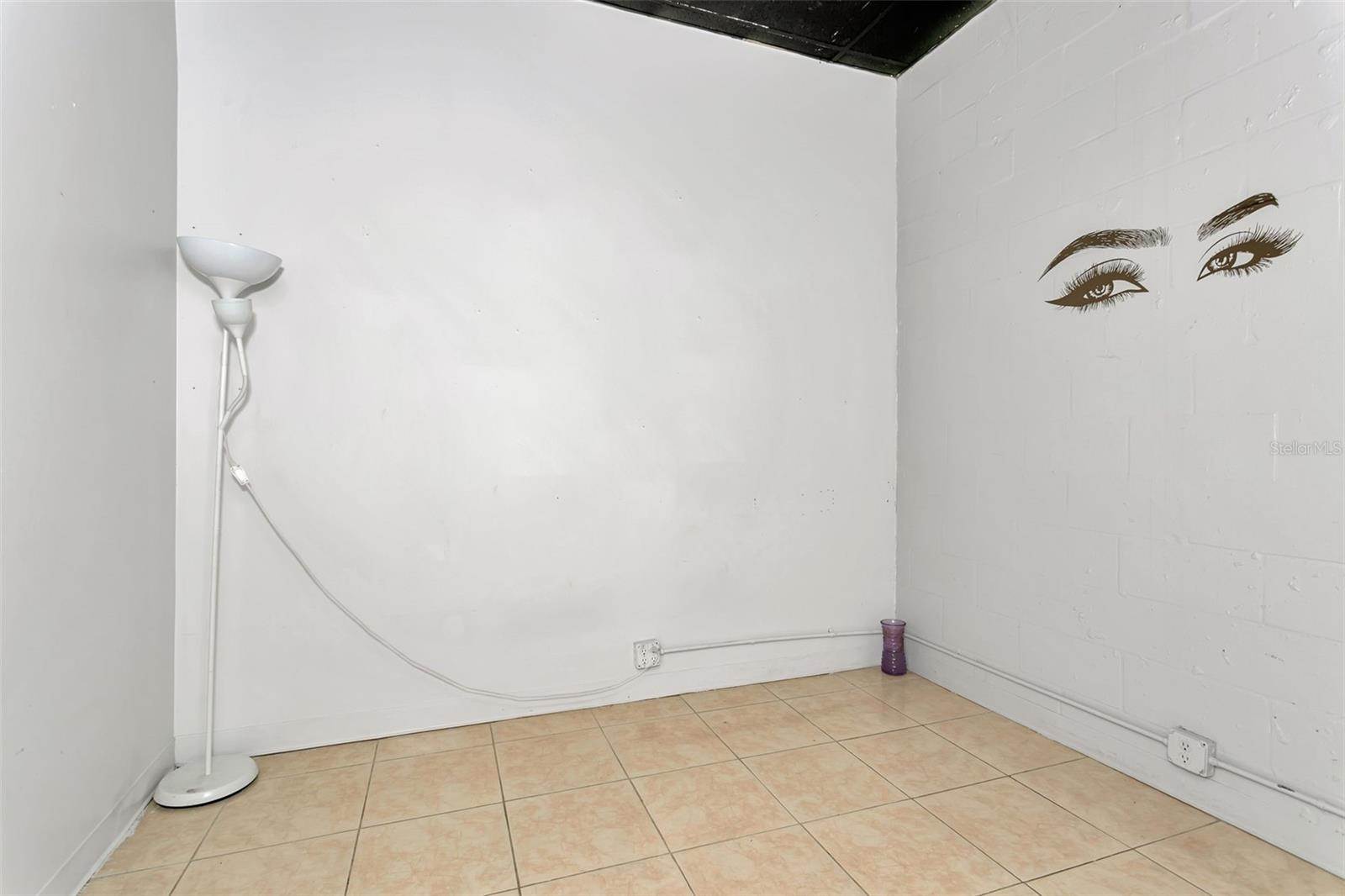 1903 East FL 60, Valrico, FL 33594
