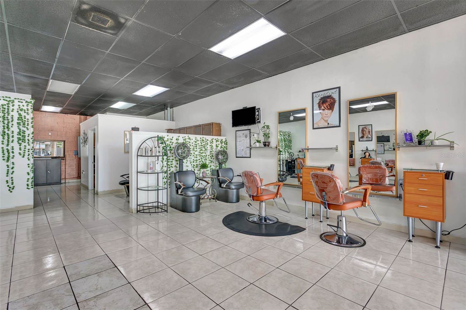 1903 East FL 60, Valrico, FL 33594