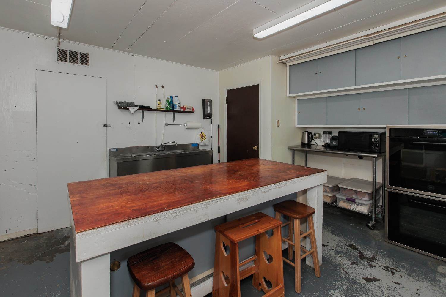 1337 East Oklahoma Avenue, Ulysses, KS 67880