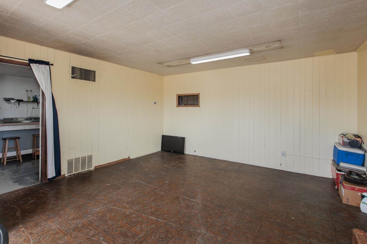 1337 East Oklahoma Avenue, Ulysses, KS 67880