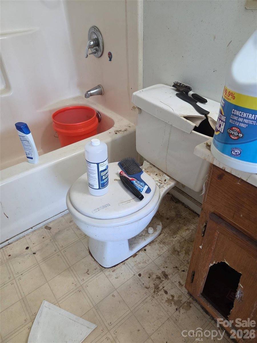 110 Wilrecar Drive, Black Mountain, NC 28711