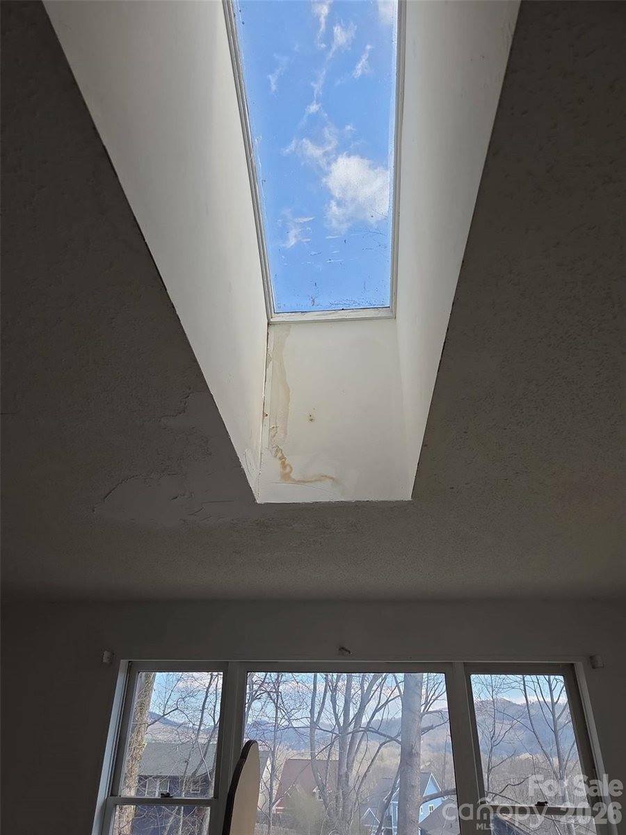 110 Wilrecar Drive, Black Mountain, NC 28711