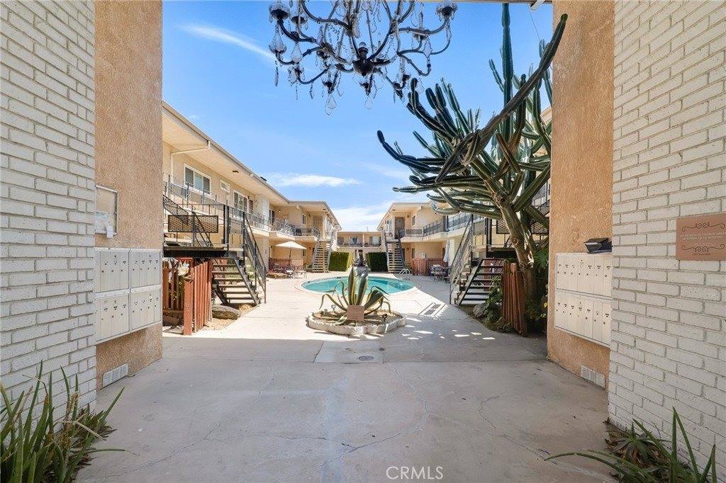 5232 Corteen pl, Valley Village, CA 91607