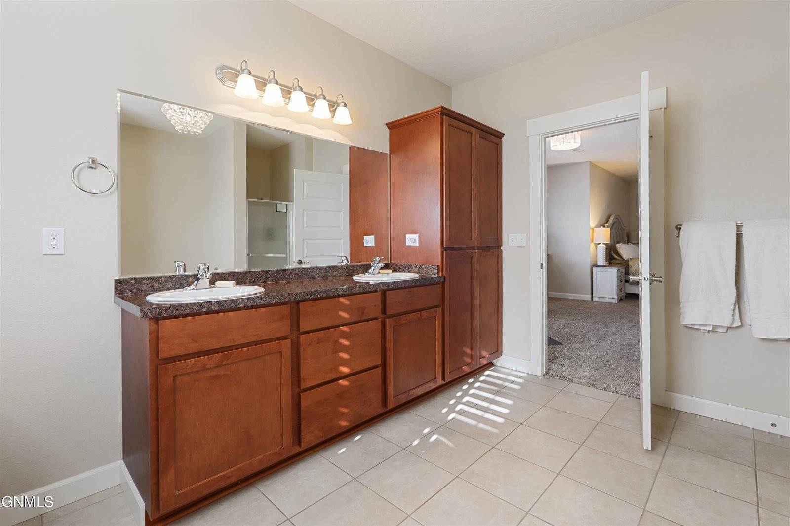 2202 25th Street West, Williston, ND 58801