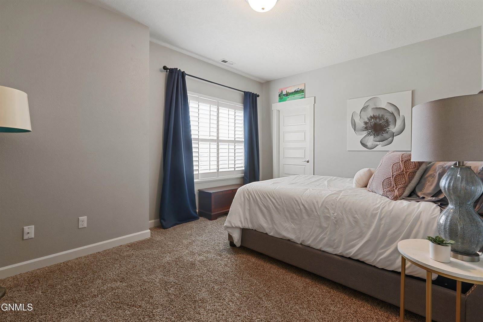 2202 25th Street West, Williston, ND 58801