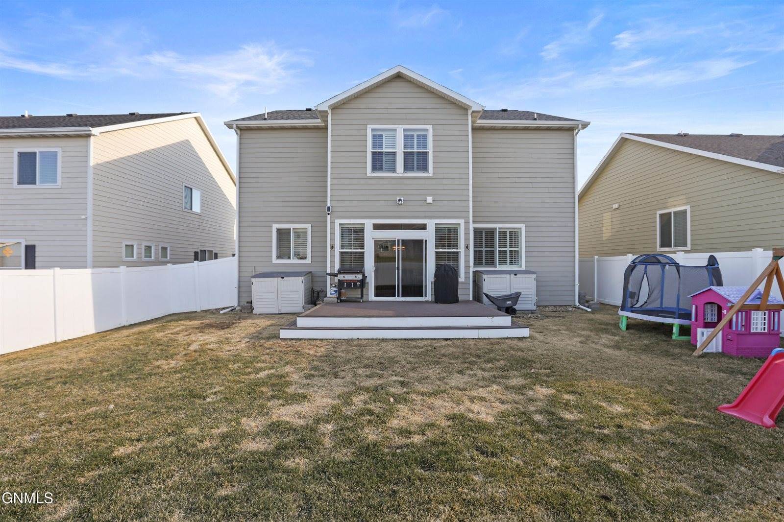 2202 25th Street West, Williston, ND 58801