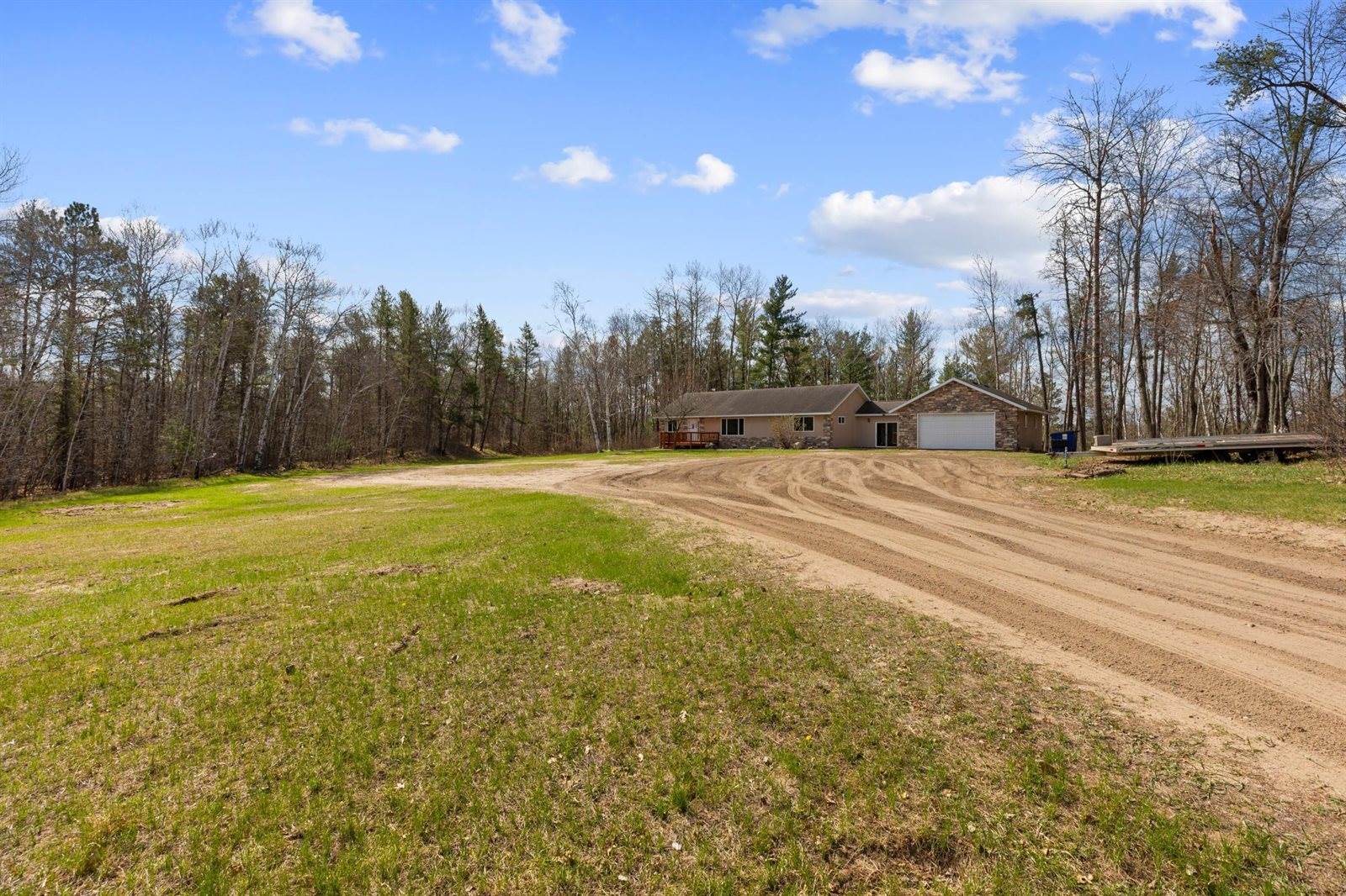 5795 Bluestem Lane SW, Motley, MN 56466